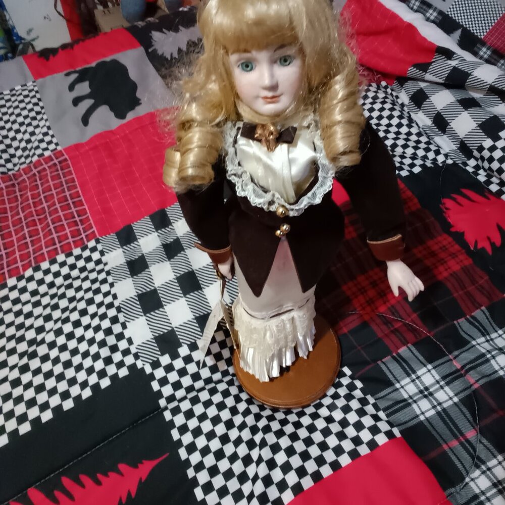Victoria doll